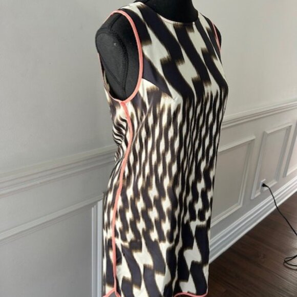 Charlie Jade 100% Silk Shift Dress - Picture 2 of 4